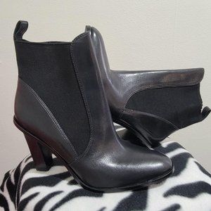 Viaspiga Black Leather Heel Bootie Shoe